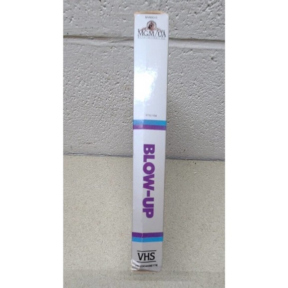 Blow-Up VHS Movie 1994 - Big Box - Erotic - Picture 2 of 6